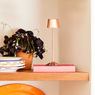 Wee Scoon rechargeable table lamp in gloss copper